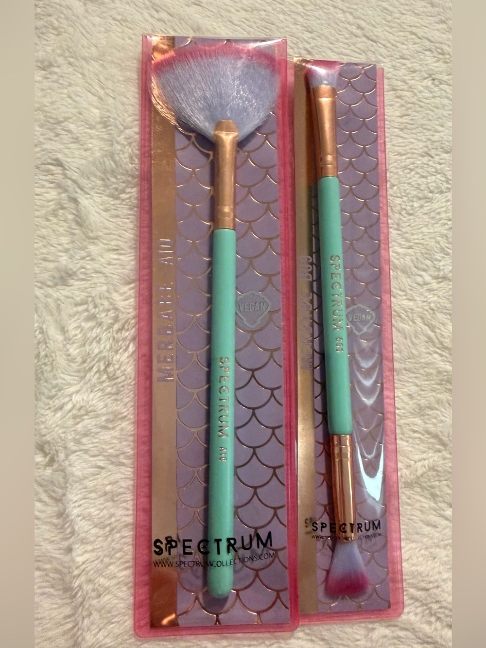 Spectrum Brush Bundle - Mermaid fan brush and eyeshadow brush